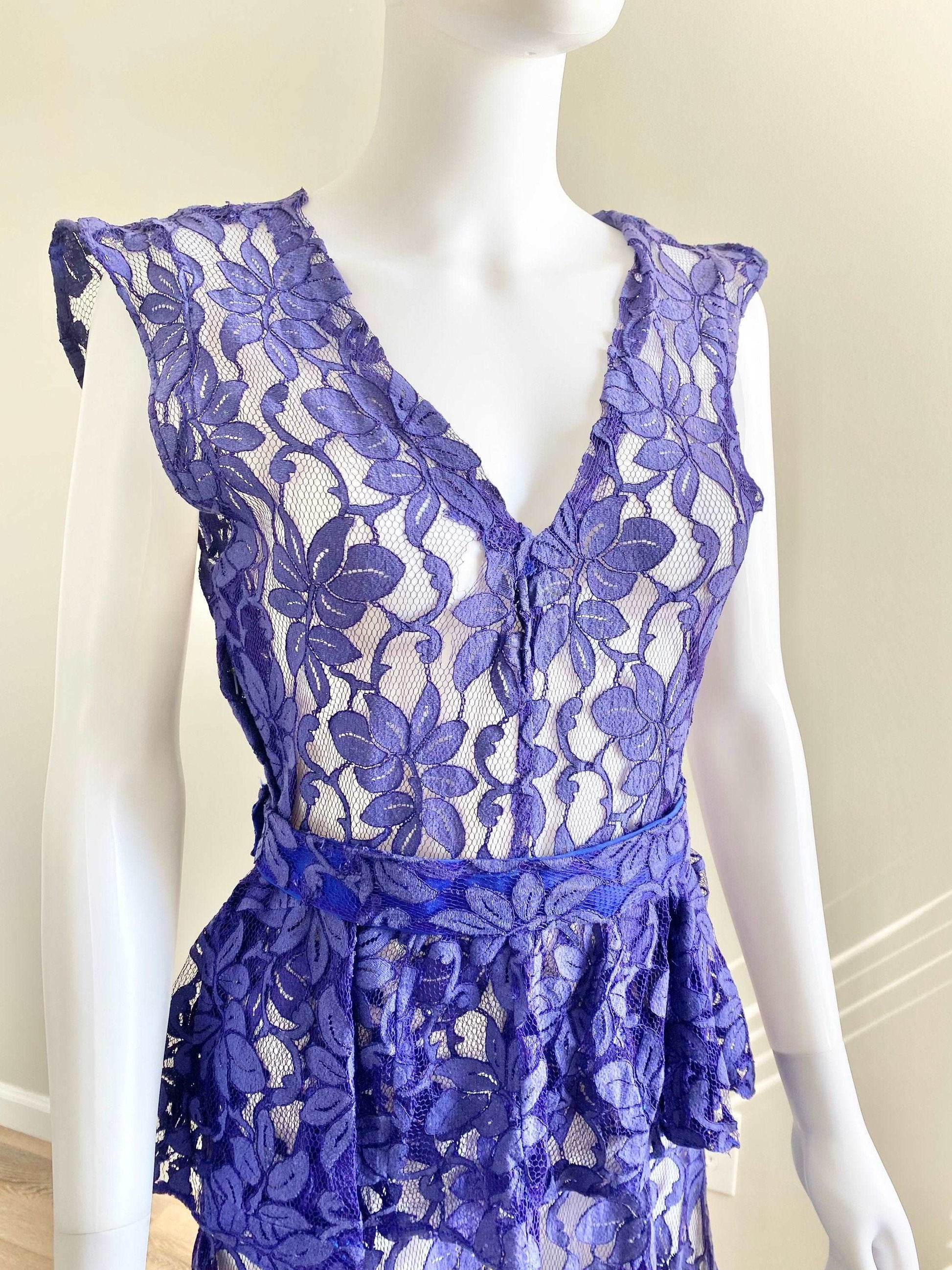 Vintage 1930s Lace Purple Formal Dress / 30s A line sleeveless mermaid style evening gown wedding leaf print Size M